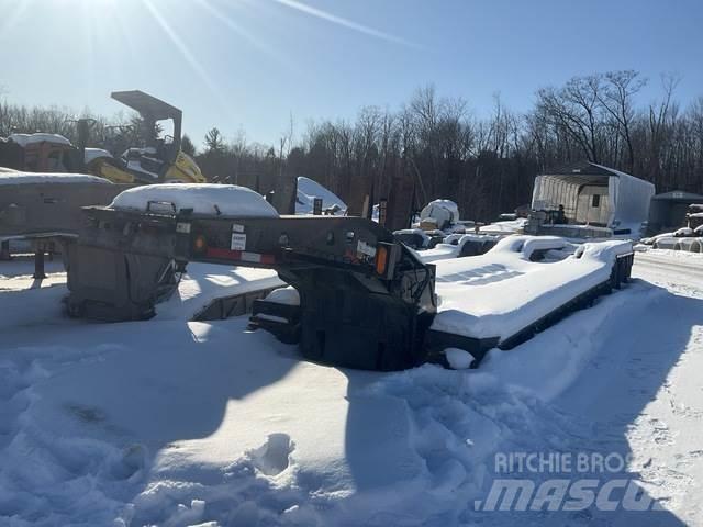 Trail King  Lowboy trailer