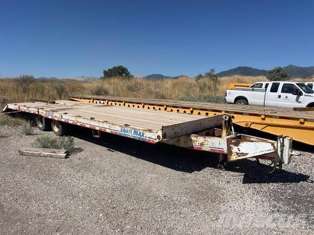 TrailMax TD40T Lowboy trailer