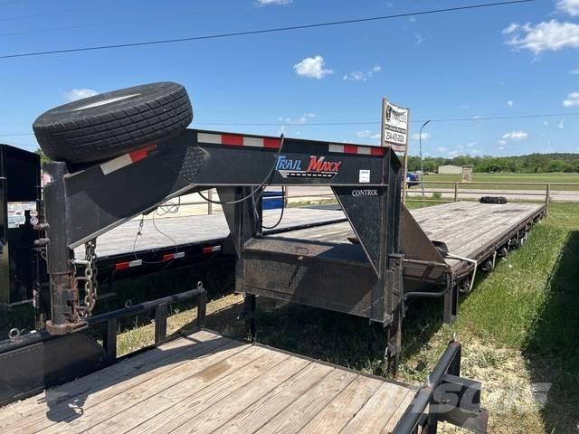 TrailMaxx  Flatbed Trailers