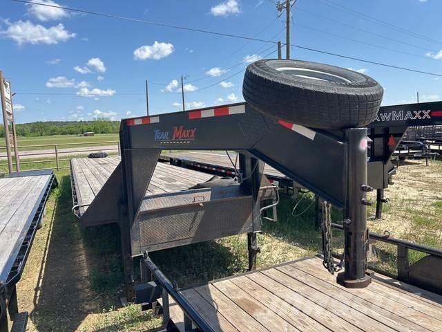 TrailMaxx  Flatbed Trailers