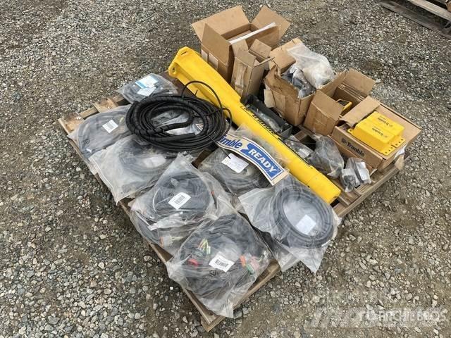 Trimble CB450 Other