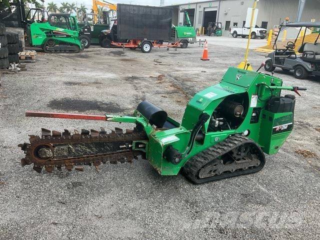 Vermeer RTX250 Trenchers