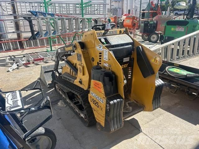 Vermeer S925TX Skid Steer Loaders