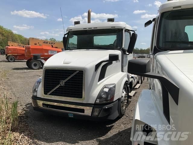 Volvo  Conventional Trucks / Tractor Trucks