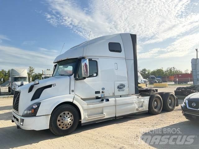 Volvo  Conventional Trucks / Tractor Trucks