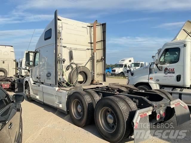 Volvo  Conventional Trucks / Tractor Trucks
