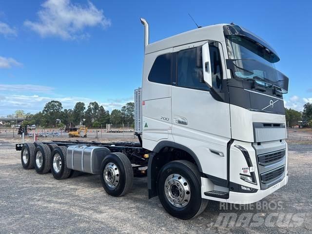 Volvo FH16 Cab & Chassis Trucks