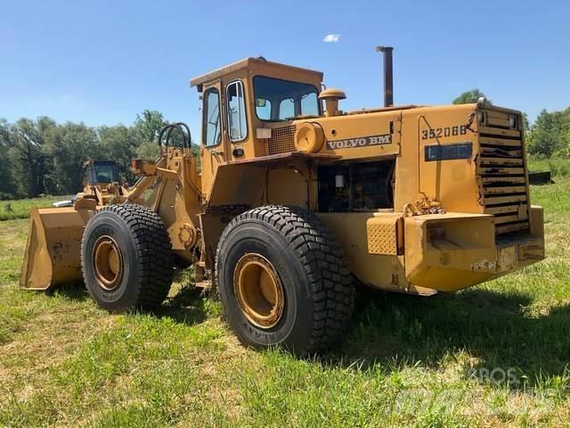 Volvo L120 Wheel Loaders