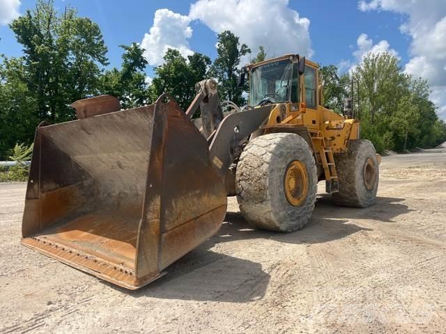 Volvo L220E Wheel Loaders