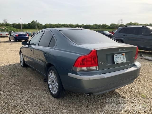 Volvo S60 Automobiles / SUVS