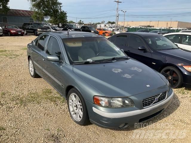 Volvo S60 Automobiles / SUVS