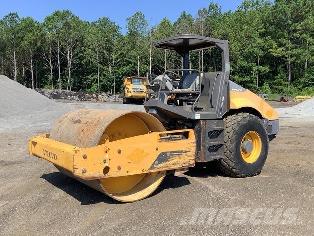 Volvo SD115 Single drum rollers