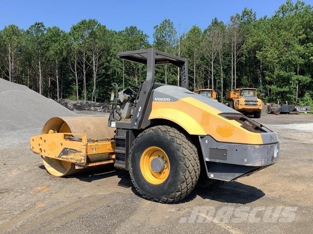 Volvo SD115 Single drum rollers