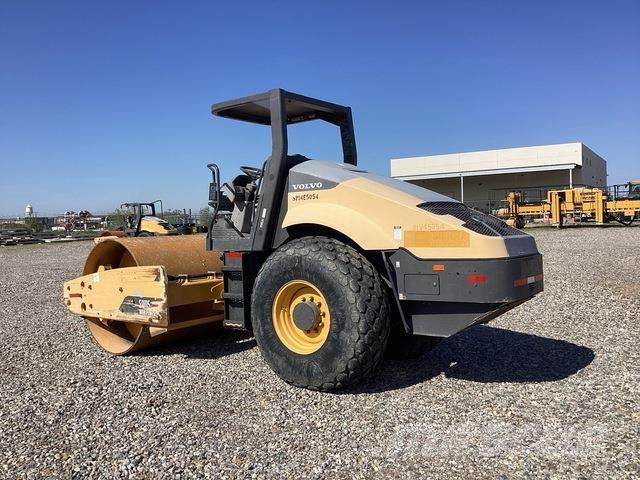 Volvo SD115 Single drum rollers