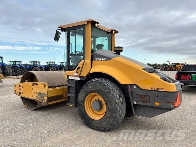 Volvo SD115 Single drum rollers