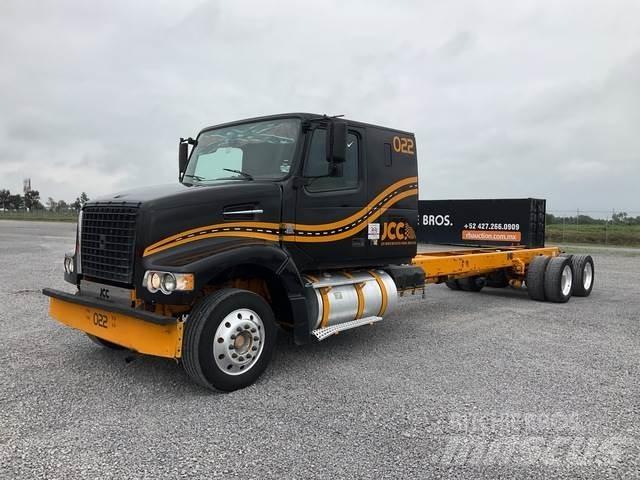 Volvo VHD64F Cabins and interior