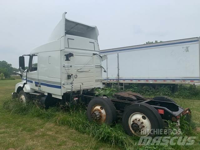 Volvo VN Conventional Trucks / Tractor Trucks