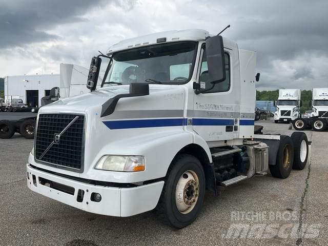 Volvo VN64 Conventional Trucks / Tractor Trucks