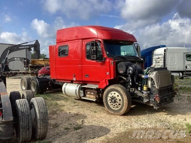 Volvo VNL Conventional Trucks / Tractor Trucks