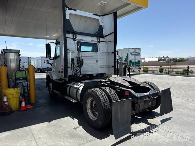 Volvo VNL Conventional Trucks / Tractor Trucks