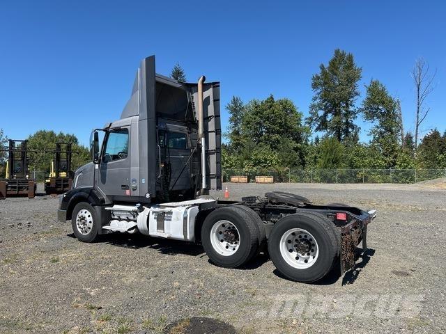 Volvo VNL Conventional Trucks / Tractor Trucks