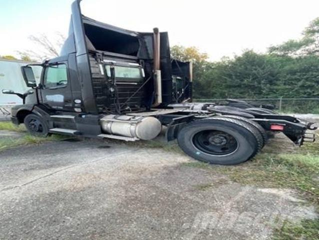 Volvo VNL Conventional Trucks / Tractor Trucks