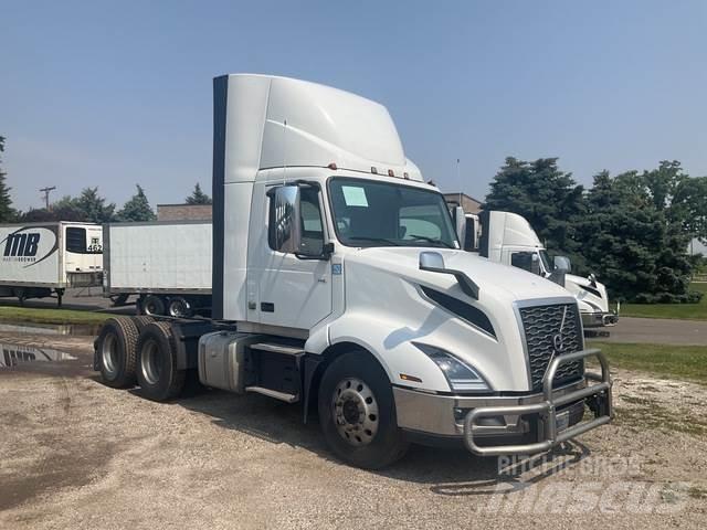 Volvo VNL 300 Conventional Trucks / Tractor Trucks