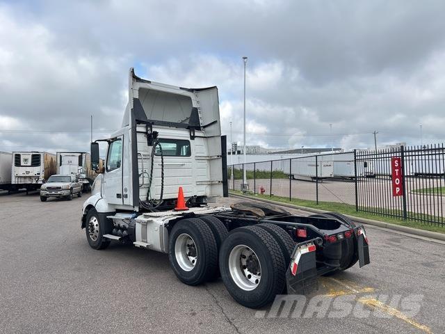 Volvo VNL 300 Conventional Trucks / Tractor Trucks