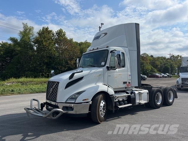 Volvo VNL 300 Conventional Trucks / Tractor Trucks