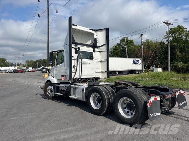 Volvo VNL 300 Conventional Trucks / Tractor Trucks