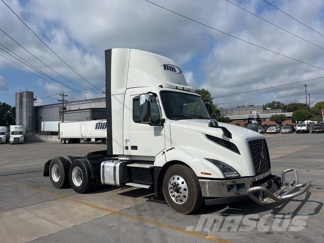 Volvo VNL 300 Conventional Trucks / Tractor Trucks