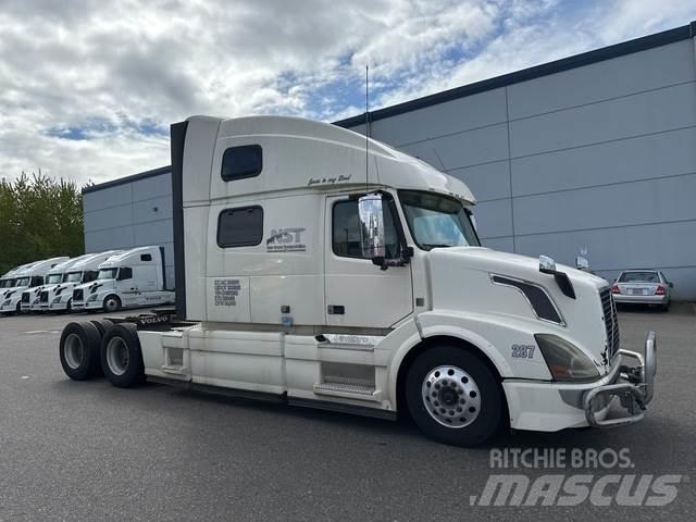 Volvo VNL 780 Conventional Trucks / Tractor Trucks