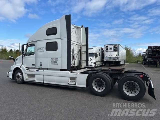 Volvo VNL 780 Conventional Trucks / Tractor Trucks