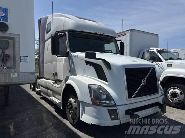 Volvo VNL64T Conventional Trucks / Tractor Trucks