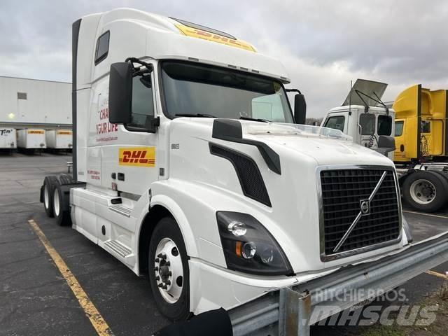 Volvo VNL670 Conventional Trucks / Tractor Trucks