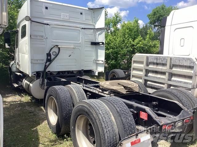 Volvo VNL740 Conventional Trucks / Tractor Trucks
