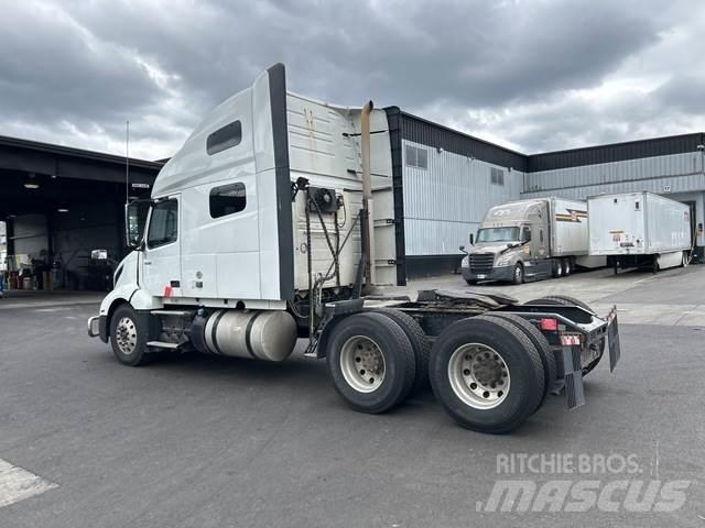 Volvo VNL760 Conventional Trucks / Tractor Trucks