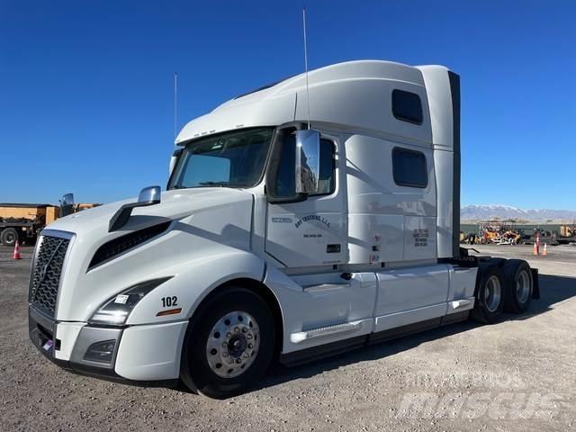 Volvo VNL860 Conventional Trucks / Tractor Trucks
