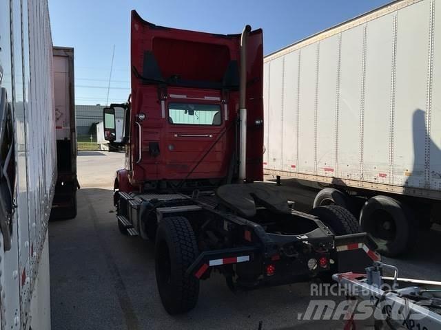 Volvo VNM42T Conventional Trucks / Tractor Trucks