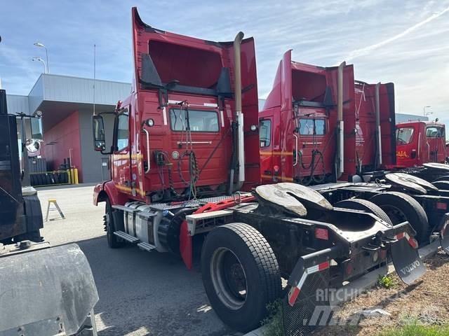 Volvo VNM42T Conventional Trucks / Tractor Trucks