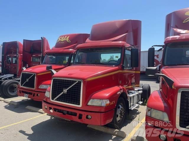 Volvo VNM42T Conventional Trucks / Tractor Trucks