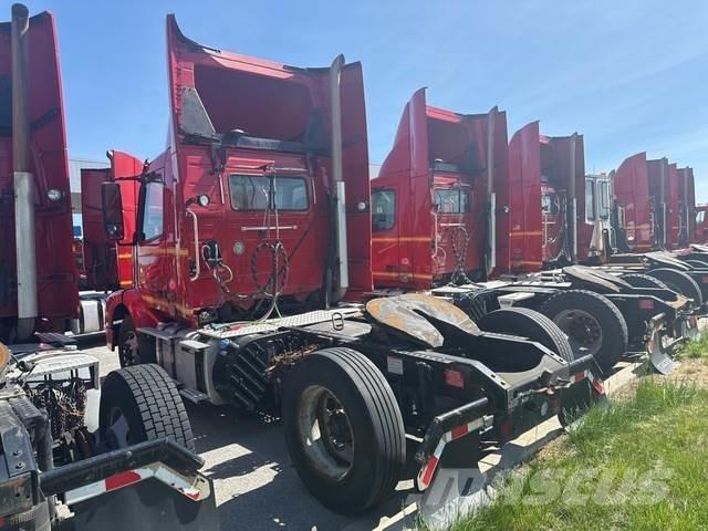 Volvo VNM42T Conventional Trucks / Tractor Trucks