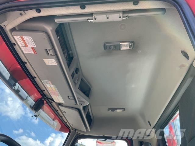 Volvo VNR300 Conventional Trucks / Tractor Trucks