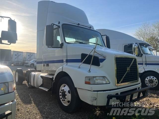 Volvo VNR64T Conventional Trucks / Tractor Trucks
