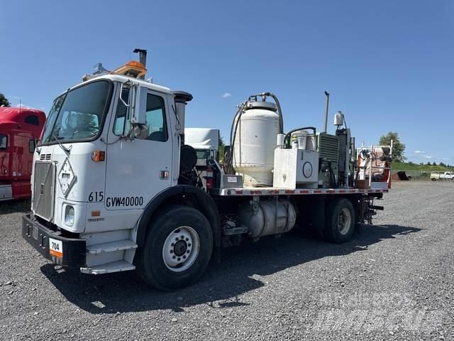Volvo WX42 Work Trucks / Municipal