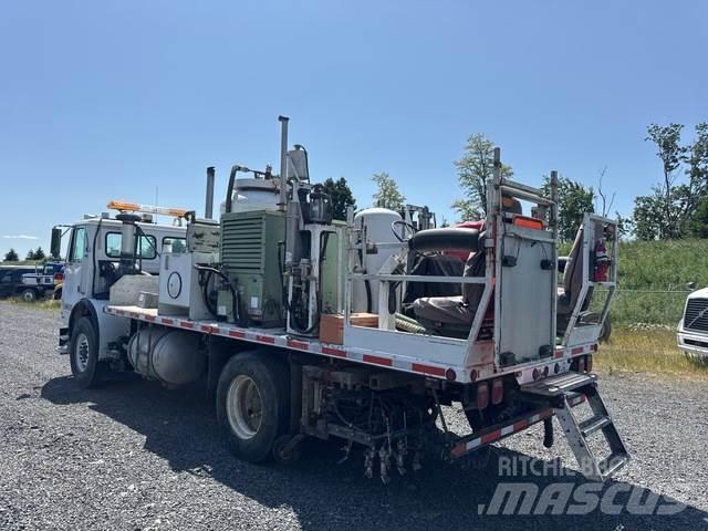 Volvo WX42 Work Trucks / Municipal