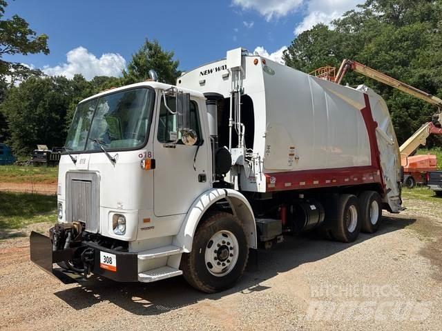 Volvo WX64 Garbage Trucks / Recycling Trucks
