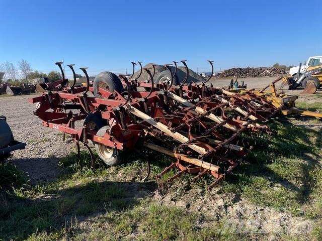  WFE 226 Cultivators