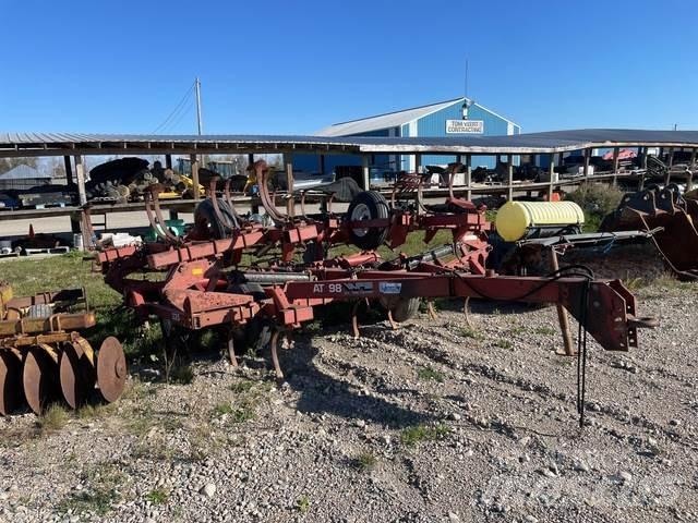  WFE 226 Cultivators