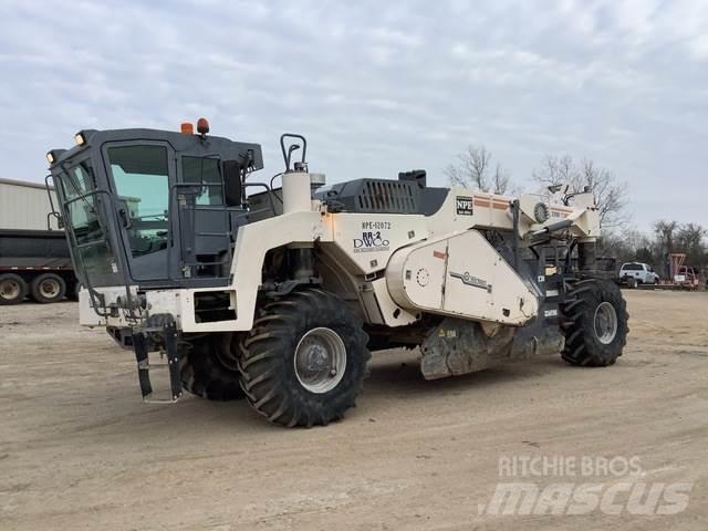 Wirtgen WR2000 Soil Compactors